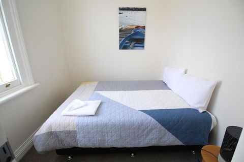 Trinity Hill Apartments - Kawana Tourism 16