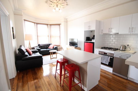 Trinity Hill Apartments - Kawana Tourism 23