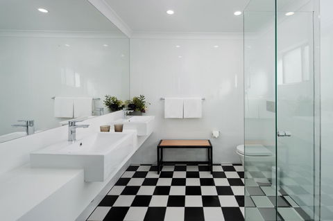 Rydges Hobart - Kawana Tourism 13