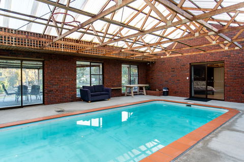Acton Park Holiday Units - Kawana Tourism 13