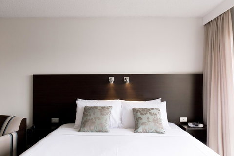 St Ives Apartments - Kawana Tourism 19
