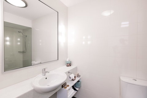 St Ives Apartments - Kawana Tourism 27
