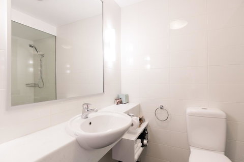 St Ives Apartments - Kawana Tourism 4