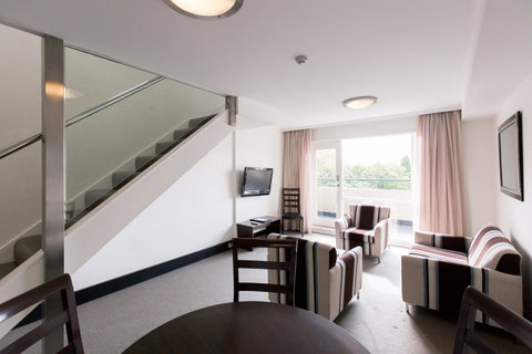 St Ives Apartments - Kawana Tourism 24