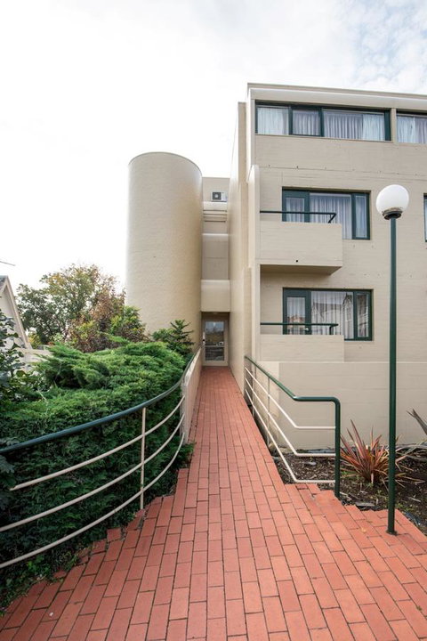 St Ives Apartments - Kawana Tourism 1