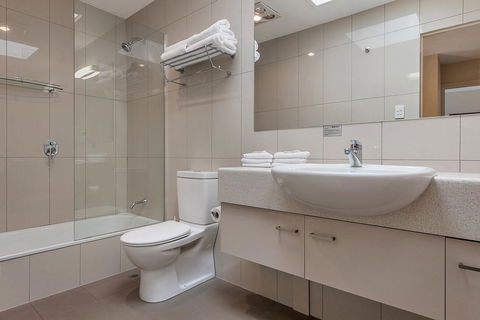 Bay View Villas - Kawana Tourism 41