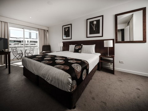 Salamanca Suites - Kawana Tourism 11