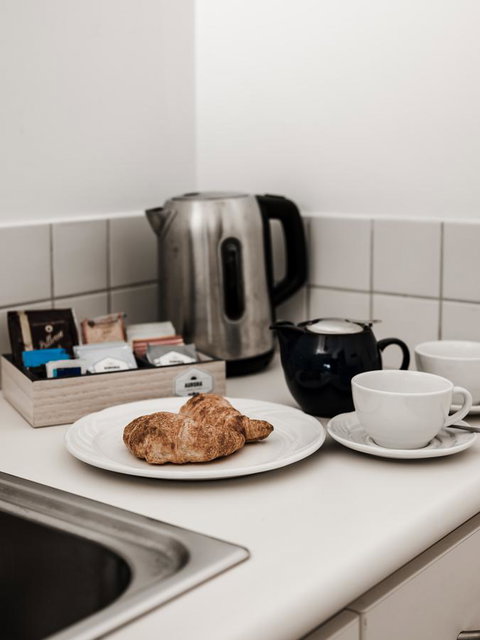 Salamanca Suites - Kawana Tourism 12