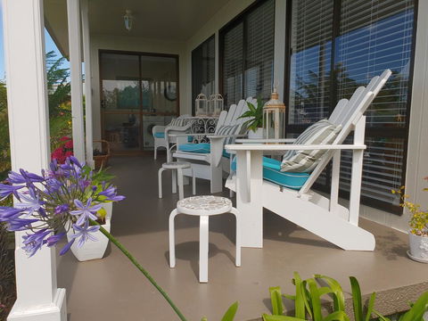 Garden By The Beach - Gateway To The East Coast, Close To Airport - Kawana Tourism 4