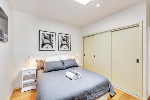 Bellerive Marina View Apartments NO 27 - Kawana Tourism 8