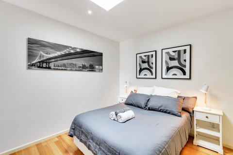 Bellerive Marina View Apartments NO 27 - Kawana Tourism 9