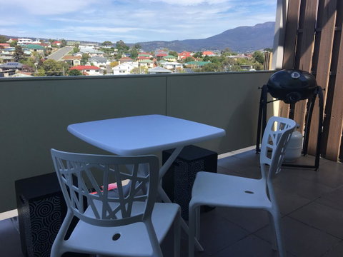 Bellerive Marina View Apartments NO 27 - Kawana Tourism 16