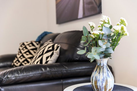 Bellerive Marina View Apartments NO 27 - Kawana Tourism 7