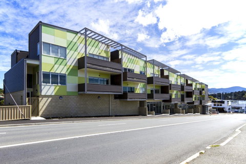 Bellerive Marina View Apartments NO 27 - Kawana Tourism 24