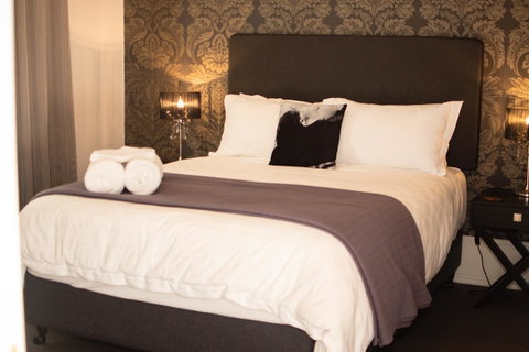Sanctum Boutique Apartments - Kawana Tourism 38