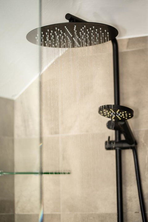 Sanctum Boutique Apartments - Kawana Tourism 18