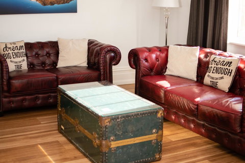 Sanctum Boutique Apartments - Kawana Tourism 36