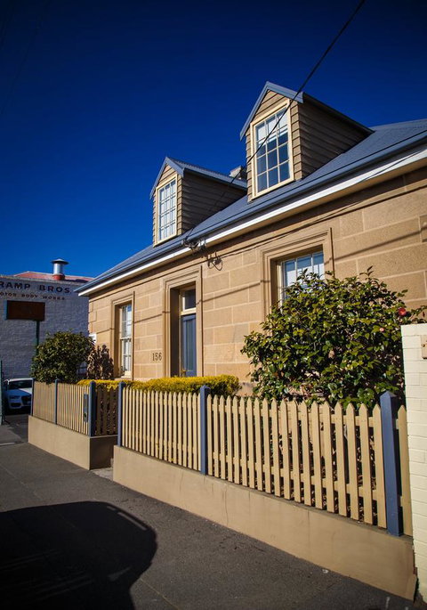 Sanctum Boutique Apartments - Kawana Tourism 13