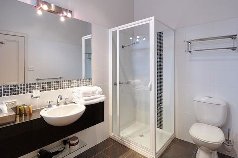 Auldington Hotel - Kawana Tourism 7