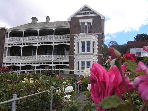 Auldington Hotel - Kawana Tourism 24