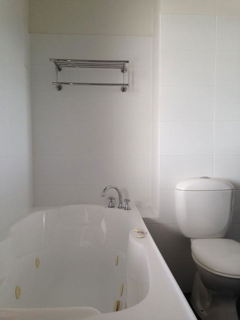 Auldington Hotel - Kawana Tourism 44