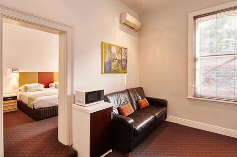 Auldington Hotel - Kawana Tourism 16