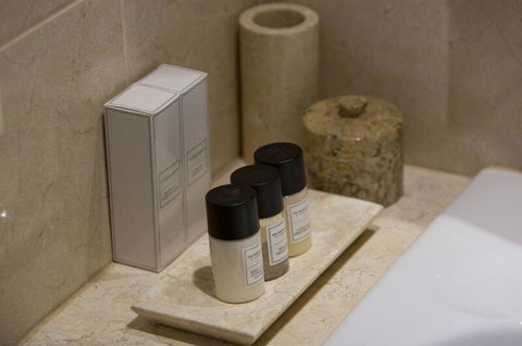 Grande Vue Hotel - Kawana Tourism 28