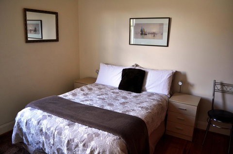 Belton Apartments-Hedge Cottage - Kawana Tourism 11