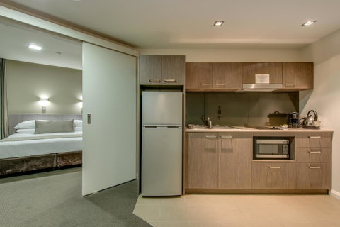 Mantra Collins Hotel - Kawana Tourism 24