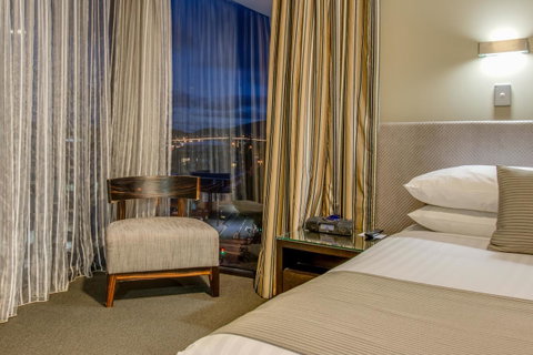 Mantra Collins Hotel - Kawana Tourism 30