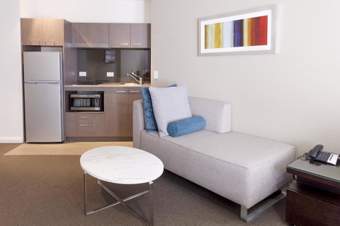 Mantra Collins Hotel - Kawana Tourism 34