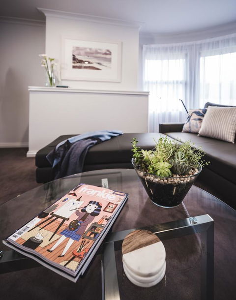 Russell House - Kawana Tourism 5