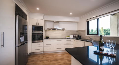 Russell House - Kawana Tourism 25