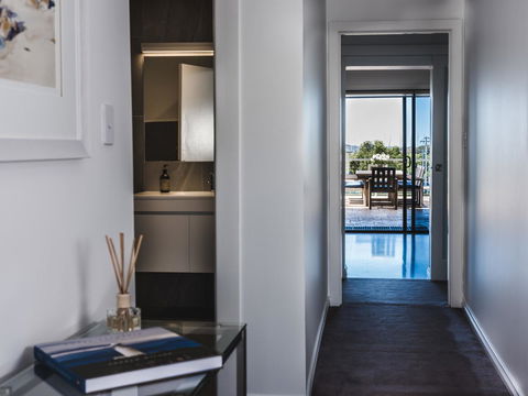 Russell House - Kawana Tourism 3