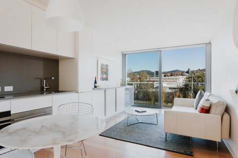 Quarry House Luxury Retreat - Kawana Tourism 1