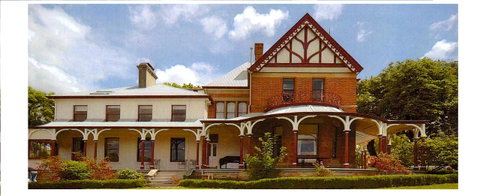 Old Bishop\'s Quarters Heritage, Modern & Unique Accommodation - Kawana Tourism 11