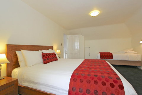 Grosvenor Court Apartments - Kawana Tourism 15