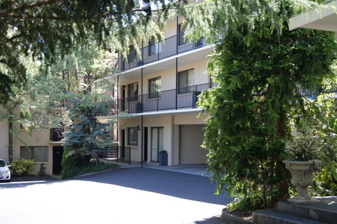 Grosvenor Court Apartments - Kawana Tourism 0