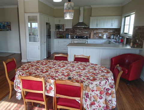 Mountain Blue Guest House - Kawana Tourism 20