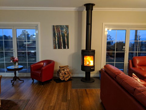 Mountain Blue Guest House - Kawana Tourism 7