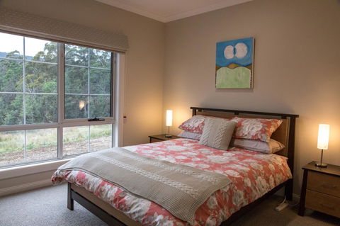 Mountain Blue Guest House - Kawana Tourism 16