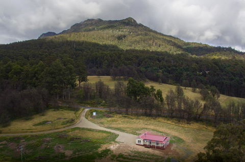 Mountain Blue Guest House - Kawana Tourism 24