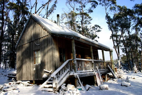 Cradle Mountain Love Shack - Kawana Tourism 9