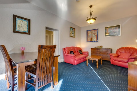 Maison Del Mar - Kawana Tourism 10