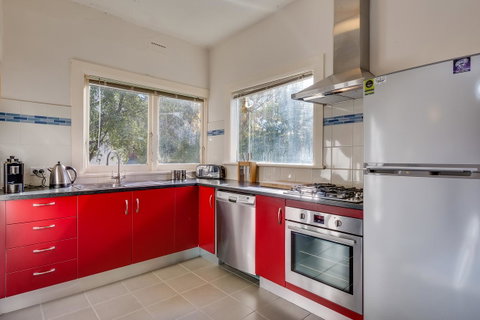 Maison Del Mar - Kawana Tourism 11