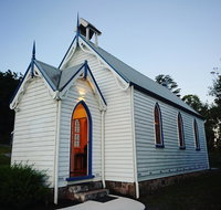 Old White Church Bed  Breakfast - Kawana Tourism
