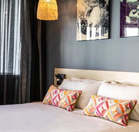 Nightcap at Monash Hotel - Kawana Tourism