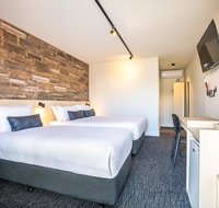 Nightcap at Westside Hotel - Kawana Tourism