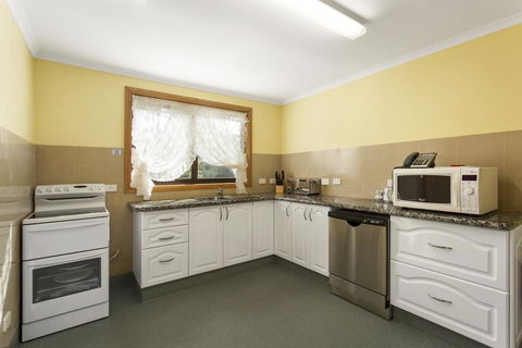 Northeast Restawhile BandB - Kawana Tourism 2