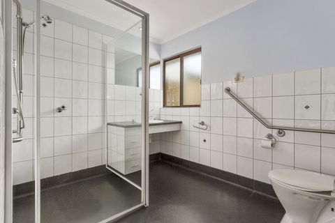 Northeast Restawhile BandB - Kawana Tourism 1